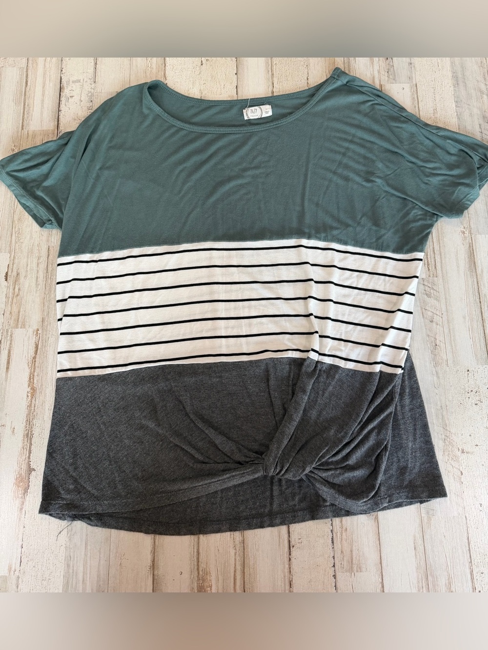 Colorblock Twist Hem Women's Top - Teal, White & Charcoal
